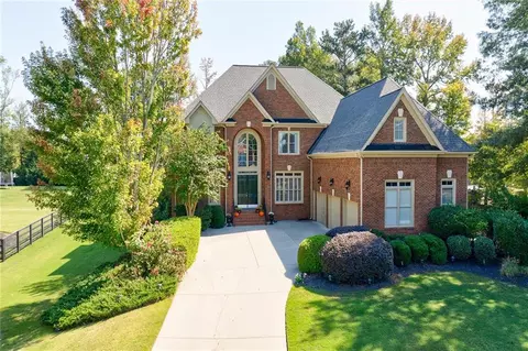 12755 Oak Falls Dr, Alpharetta, GA 30009