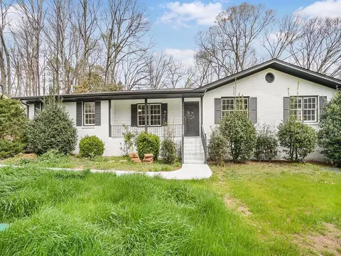 1398 Ridgewood Dr, Lilburn, GA 30047