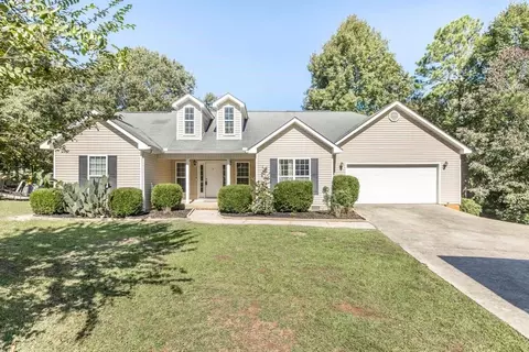 35 Craig Ave, Byron, GA 31008