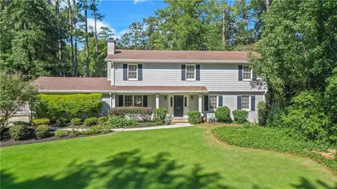 230 Berwick Dr, Atlanta, GA 30328