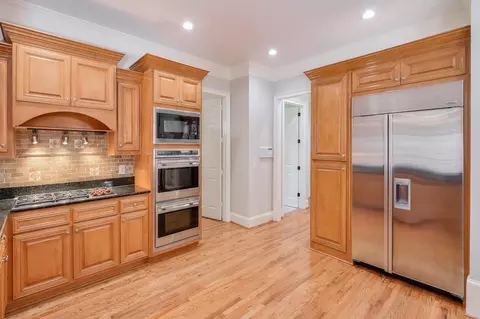 Kitchen - 175 Sage Run Trl, Duluth, GA 30097 photo 4 of 5