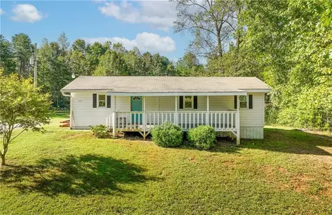 429 Moccasin Gap Rd, Lula, GA 30554