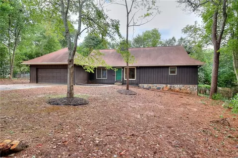 2523 Empire Forest Dr, Tucker, GA 30084