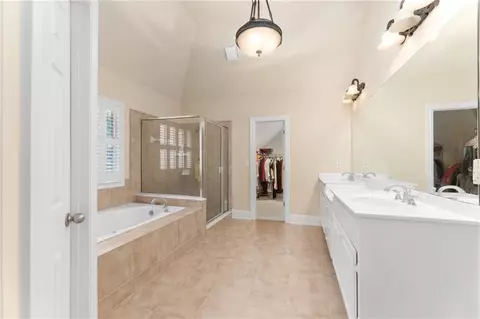 Bath - 2781 Willowstone Dr, Duluth, GA 30096 photo 6 of 8