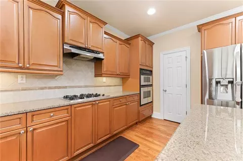 Kitchen - 2781 Willowstone Dr, Duluth, GA 30096 photo 5 of 5