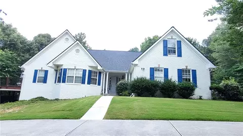 2198 Indian Shoals Dr, Loganville, GA 30052