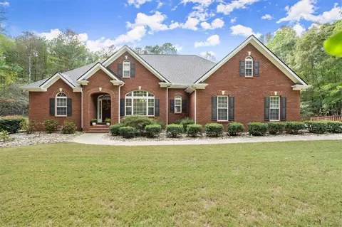 278 Antrim Glen Rd, Hoschton, GA 30548