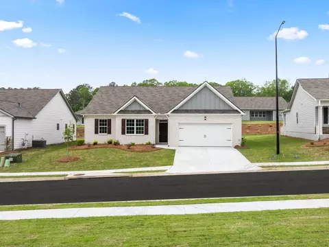 136 Majestic Oak Cir, Dallas, GA 30132
