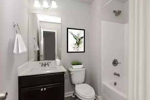 Bath - 4041 Windsor Trl, Gainesville, GA 30506 photo 3 of 4