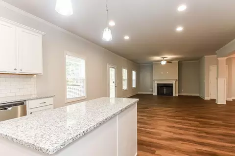 Living - 4041 Windsor Trl, Gainesville, GA 30506 photo 2 of 9