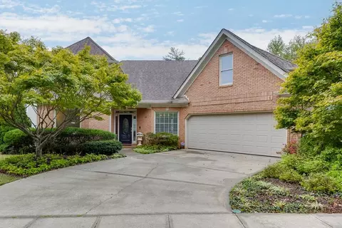 4712 Woodlawn Ct NE, Marietta, GA 30068