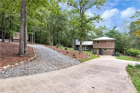 7645 Barkers Bend Dr, Murrayville, GA 30564