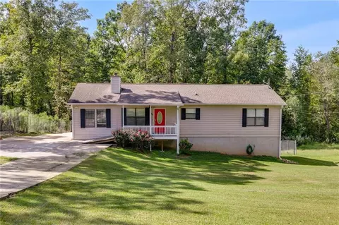7646 Leven Dr, Winston, GA 30187