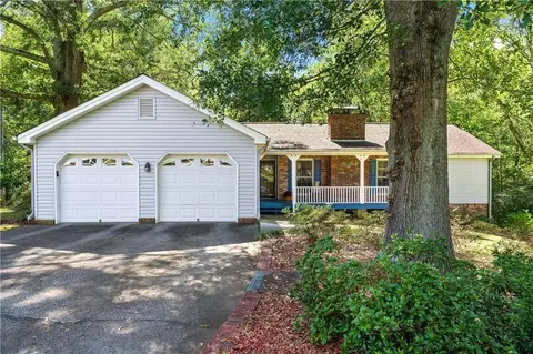 1447 Summit Chase Dr, Snellville, GA 30078