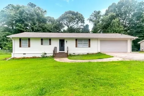 715 Navajo Trl, Covington, GA 30016