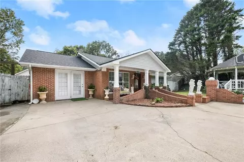 3072 Barrett Rd, Gainesville, GA 30507