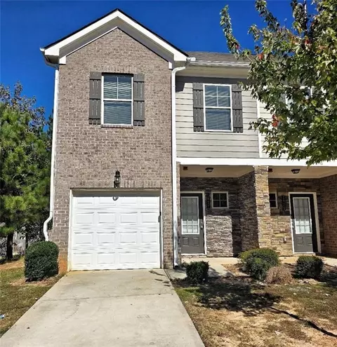 1827 Old Dogwood, Jonesboro, GA 30238