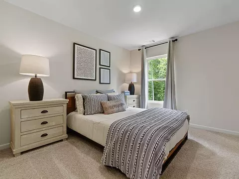 8239 Castleton Dr, Fairburn, GA 30213 photo 10
