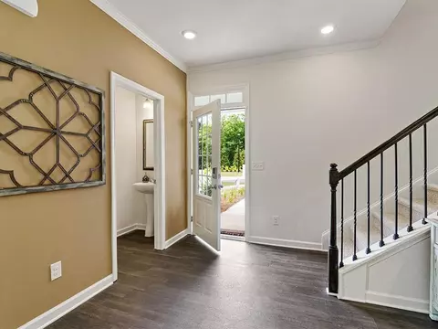 8239 Castleton Dr, Fairburn, GA 30213 photo 2
