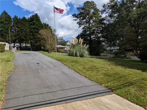 9 Elm Cir, Newnan, GA 30263 photo 7