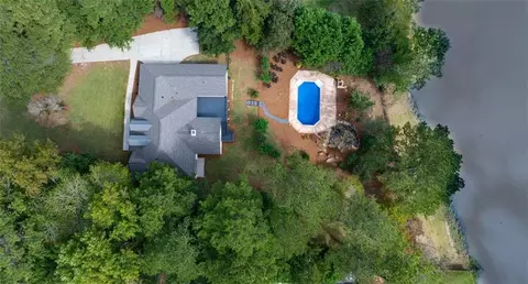 150 Austin Oaks Dr, Ellenwood, GA 30294
