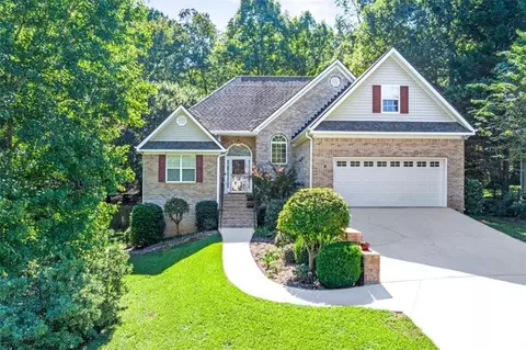 1544 Hunters Holw, Monroe, GA 30655