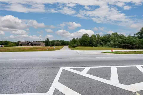 1 Point Dr, Pendergrass, GA 30575 photo 2