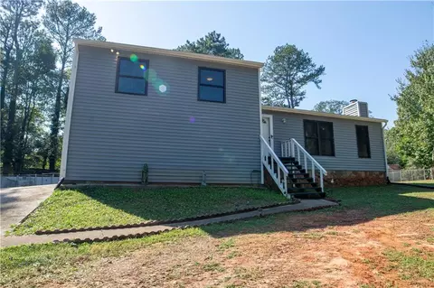 686 Ludlow Ln, Lawrenceville, GA 30044