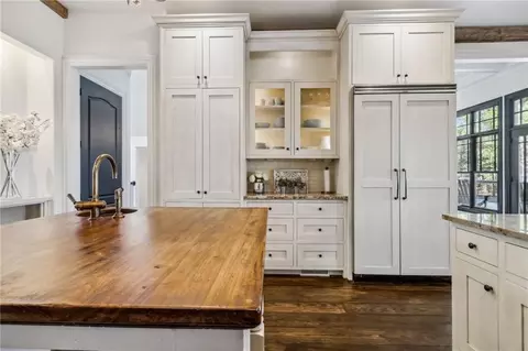 Kitchen - 4391 Oglethorpe Loop NW, Acworth, GA 30101 photo 7 of 10