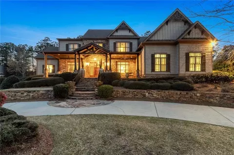 Exterior - 4391 Oglethorpe Loop NW, Acworth, GA 30101 photo 4 of 28