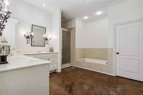 Bath - 4391 Oglethorpe Loop NW, Acworth, GA 30101 photo 10 of 12