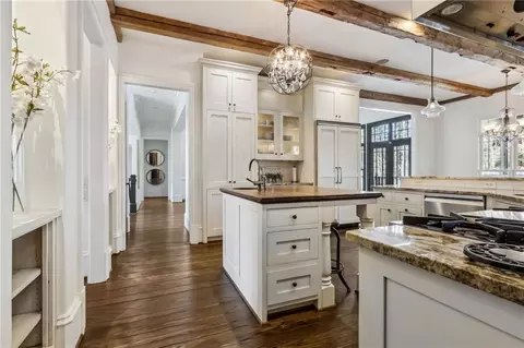 Kitchen - 4391 Oglethorpe Loop NW, Acworth, GA 30101 photo 5 of 10