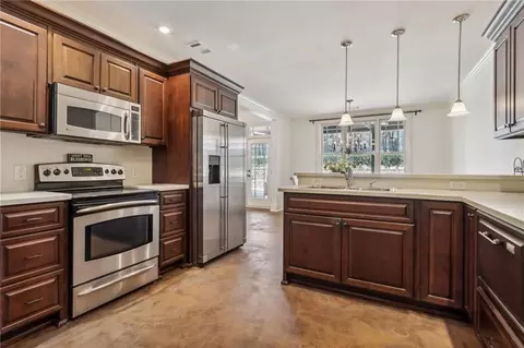 Kitchen - 4391 Oglethorpe Loop NW, Acworth, GA 30101 photo 10 of 10
