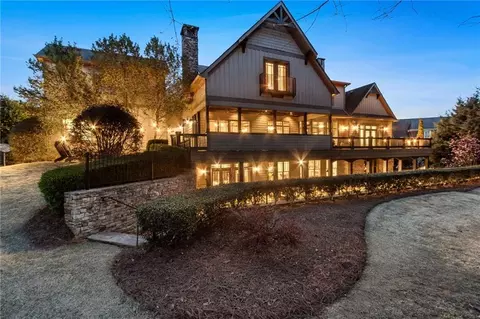 Exterior - 4391 Oglethorpe Loop NW, Acworth, GA 30101 photo 6 of 28