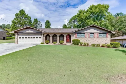 5163 Collins Ct, Lilburn, GA 30047