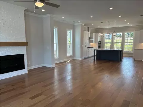 114 Stonehouse Dr, Cumming, GA 30040