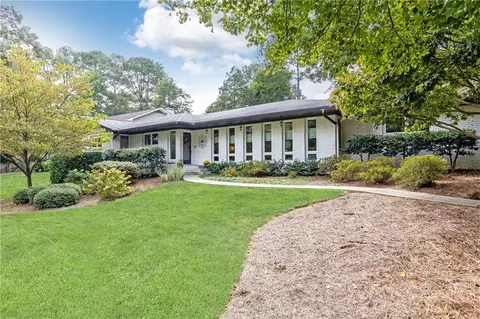 2401 Brookhurst Dr, Atlanta, GA 30338
