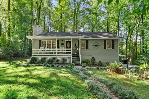 2267 Mohawk Trl, Acworth, GA 30102