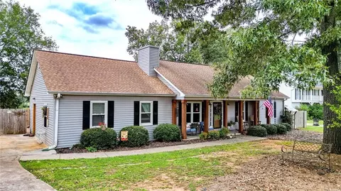 25 Magnolia Ct NE, Rydal, GA 30171