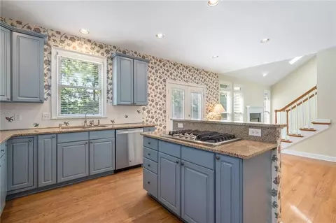 4070 Berkeley View Dr, Berkeley Lake, GA 30096 photo 18