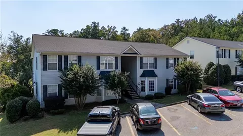 500 Stonehaven Cir, Cartersville, GA 30121