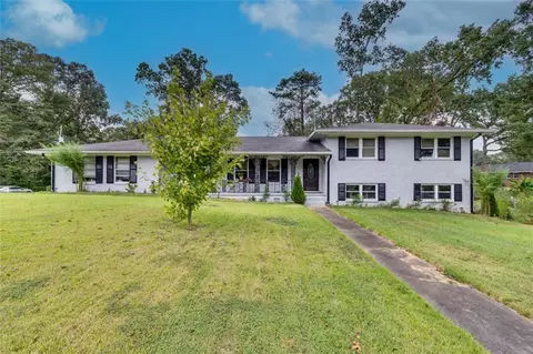 903 Bingham Ln, Stone Mountain, GA 30083