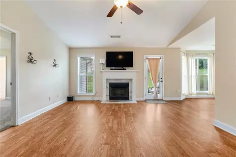 1006 Haymon Ct, Winder, GA 30680 photo 6