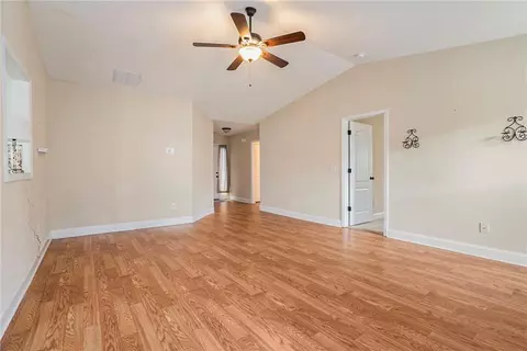 1006 Haymon Ct, Winder, GA 30680 photo 8