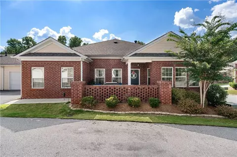 205 Villa Park Cir #205, Stone Mountain, GA 30087