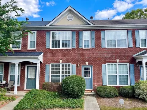 1522 Cove Creek Cir, Norcross, GA 30093