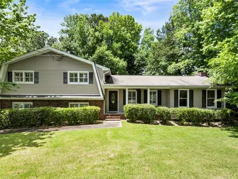 10 Westhaven Dr SW, Marietta, GA 30064