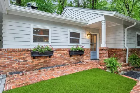 2092 Brookview Dr NW, Atlanta, GA 30318