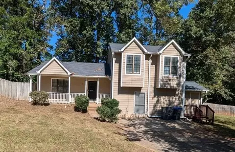 2417 Sweet Shrub Cir, Lawrenceville, GA 30044