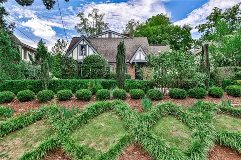 658 Cumberland Cir NE, Atlanta, GA 30306